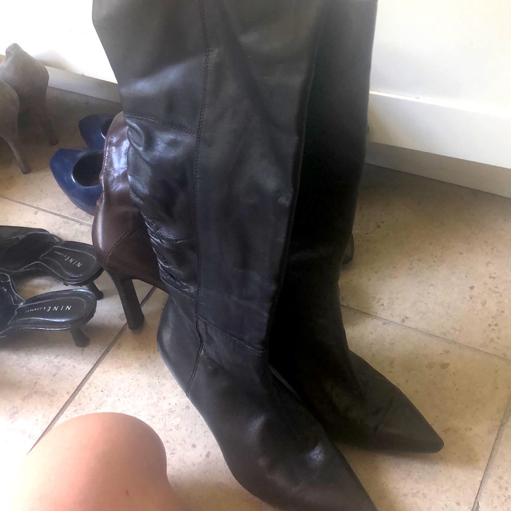Vintage 2008 black Knee Hight Boot.